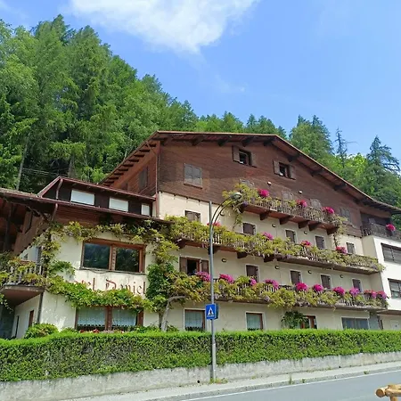 Daniela Hotel