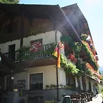Daniela Hotel 2*